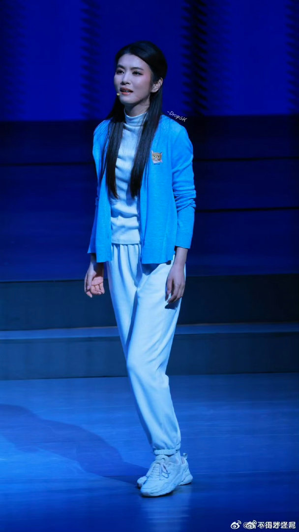 李云霄再演方小米李云霄复演方小米情感层次愈发饱满越剧120周年晚会上，李云霄的