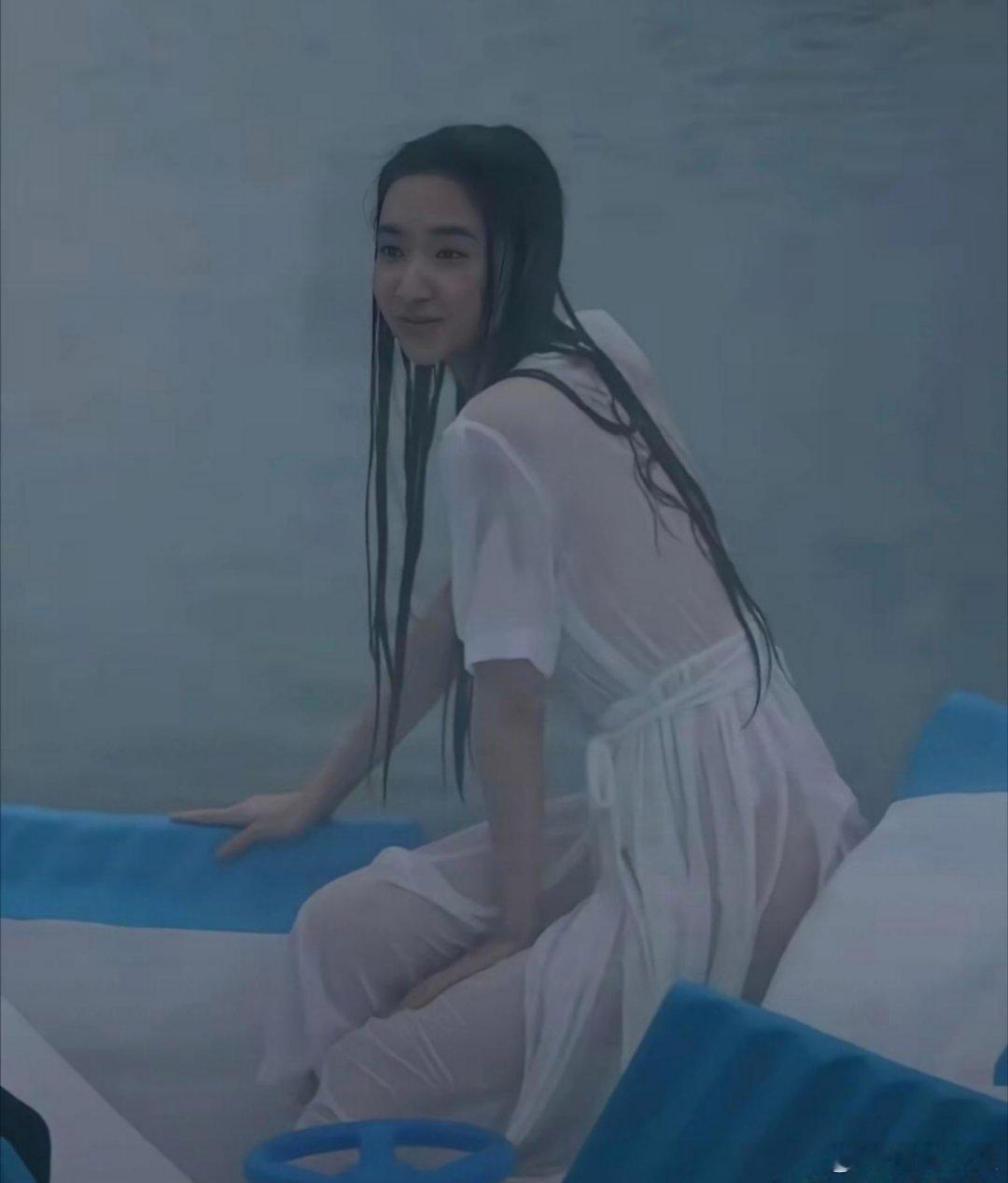 考古王玉雯的湿身照，她颜值有变化吗？