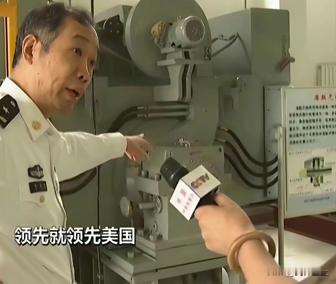 还得是网友眼尖，马伟明院士现身福建舰入列仪式都被发现了福建舰的电磁弹射系统，马