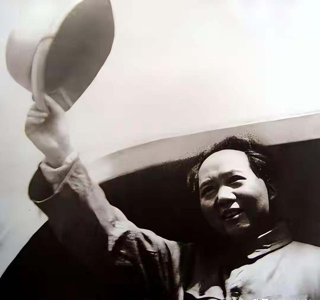 如果1945年毛泽东在重庆被扣留，有可能出现什么样的变局？说起这事儿，咱得先