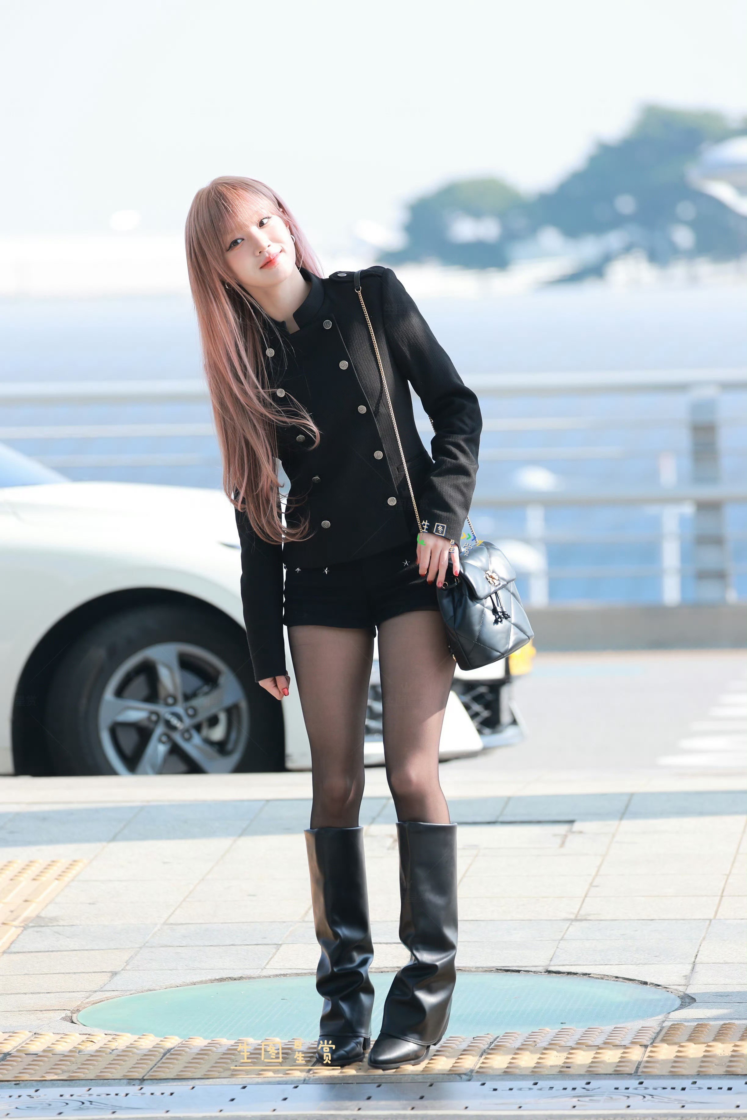 宋雨琦黑丝长靴好飒