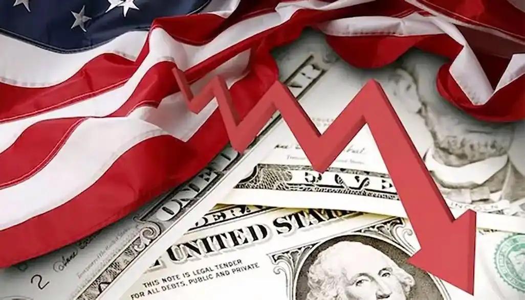 “我们在美国奋斗了一辈子，最后钱不是给孩子留的，是给律师和税务局打工的。”这是最