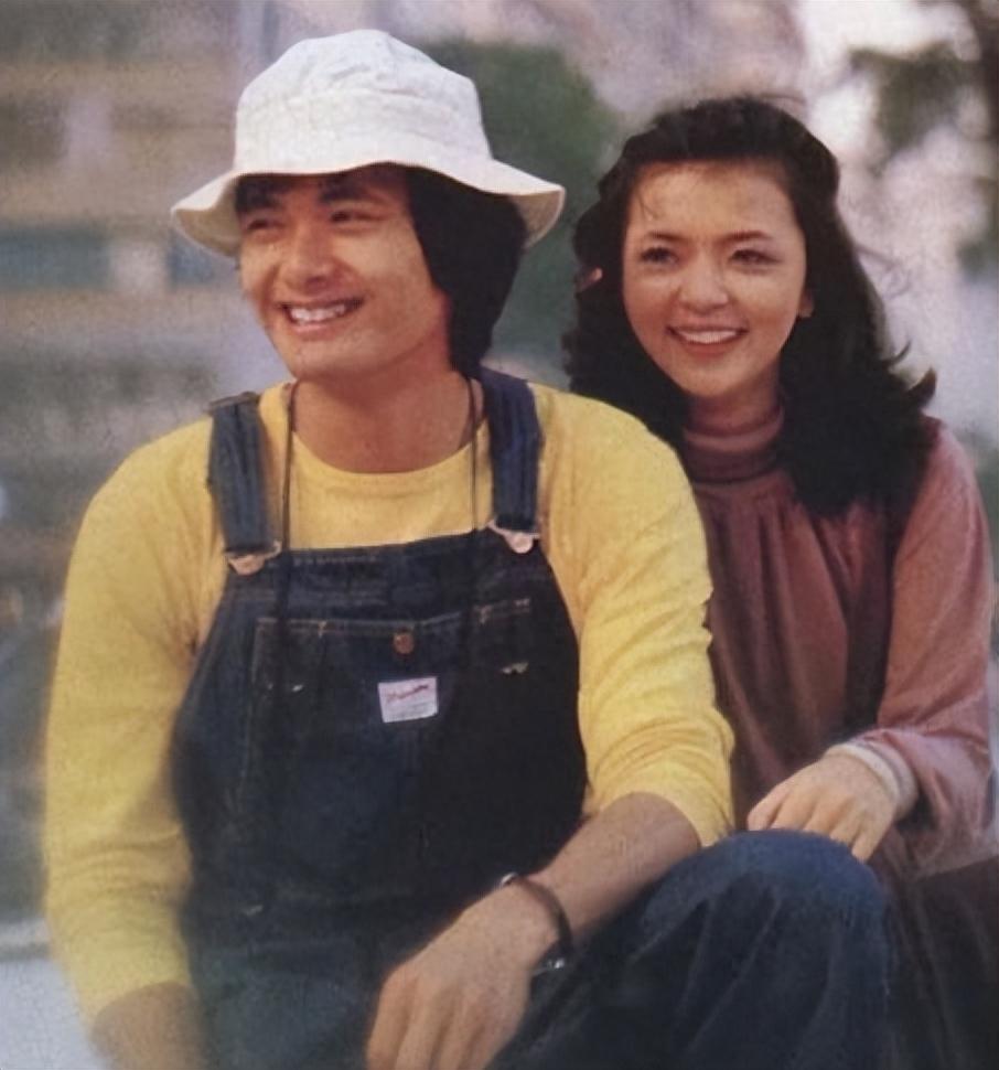 在事业上，周润发可谓春风得意，但在婚姻生活上，却一波三折。1981年，周润发