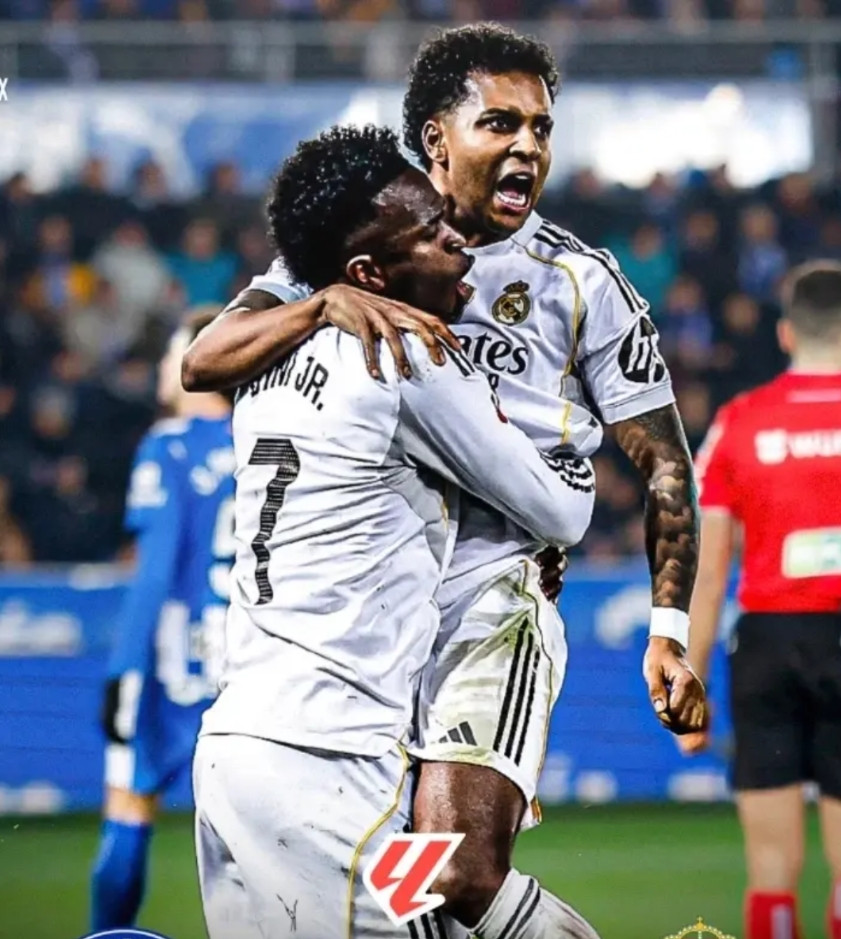 皇马2-1客胜阿拉维斯，一战有3个不可思议！第一，救阿隆索的竟然是一直被他“