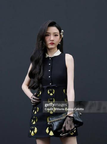 #G社镜头下的宋祖儿##宋祖儿扛住了G社镜头#@宋祖儿lareina惊喜亮相