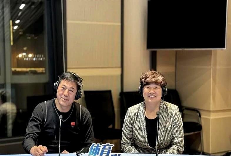 本月7日是李隼女儿李弸翙大婚的日子。据说李隼送给女儿的嫁妆是一辆寰宇红享界S9