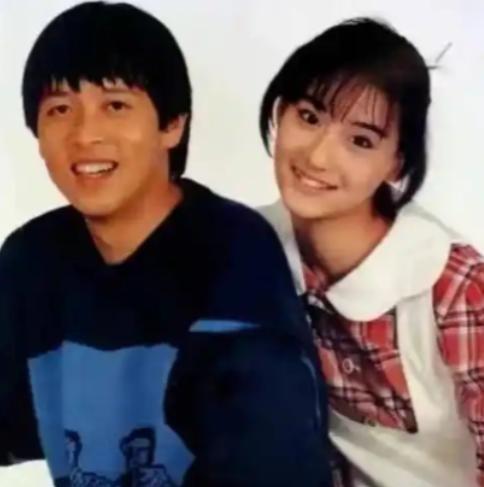 1997年，台湾歌手张雨生发生车祸，抢救24天后，不幸离世，女友黄慧玲发誓：“终