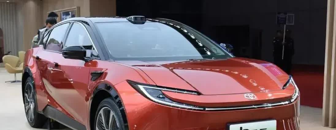 一觉醒来，燃油车的天塌了!​燃油车的新规来了！​燃油车2026开年暴击来