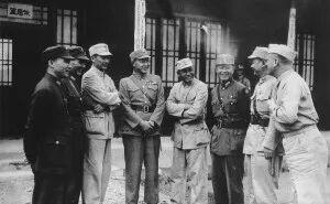 1949年12月12日，卢汉决定释放被软禁的张群，特务头子裴存闻讯跑到卢公馆来，