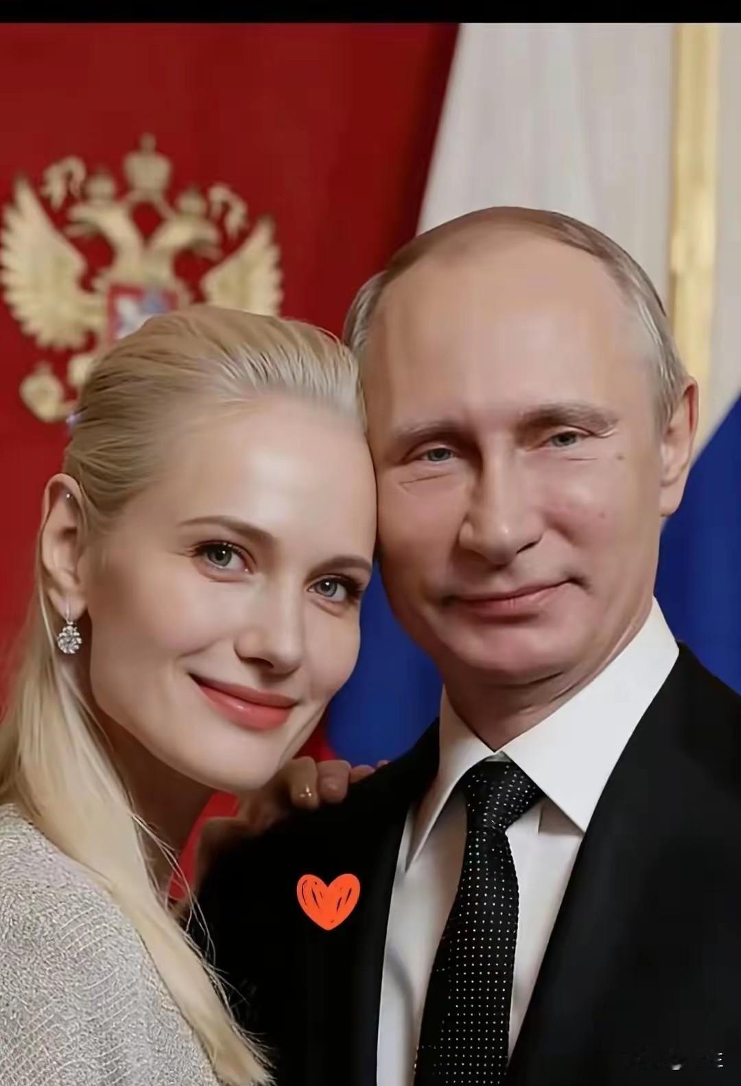 普京的恋情。这位73岁的俄罗斯硬汉，在媒体宣布自己恋爱之后，看着照片普京和他的