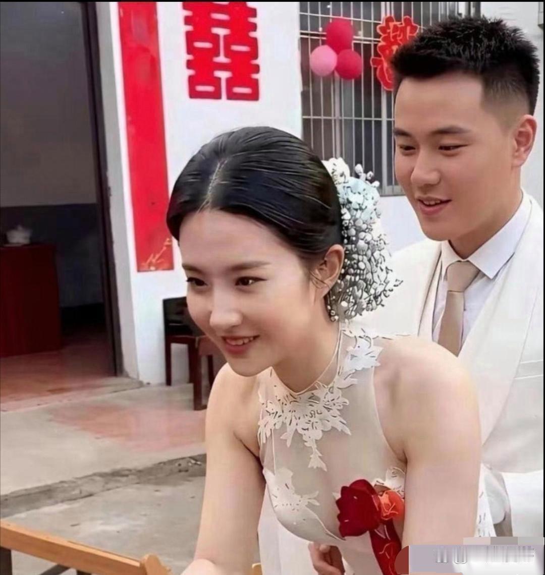 新娘撞脸刘亦菲这什么神仙颜值啊​​​