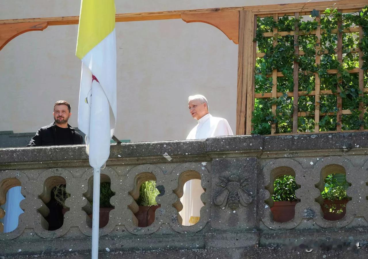 【最新消息：教皇向乌克兰捐赠10万包速溶汤】梵蒂冈城时间2025年12月28日