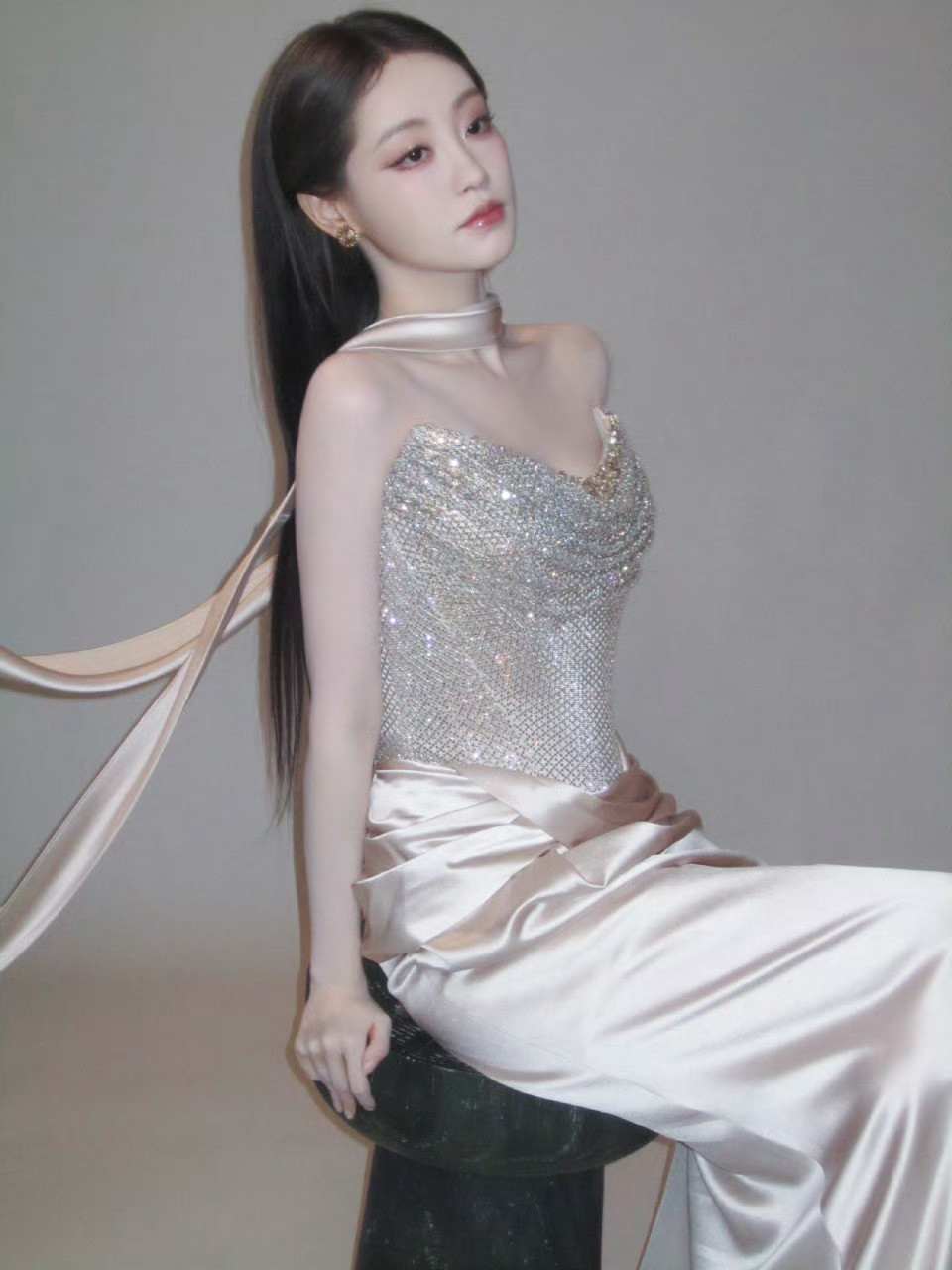 这个风格好棒呀祝绪丹[爱心]好好休息，不要太累啦！对自己好一点噢​​​
