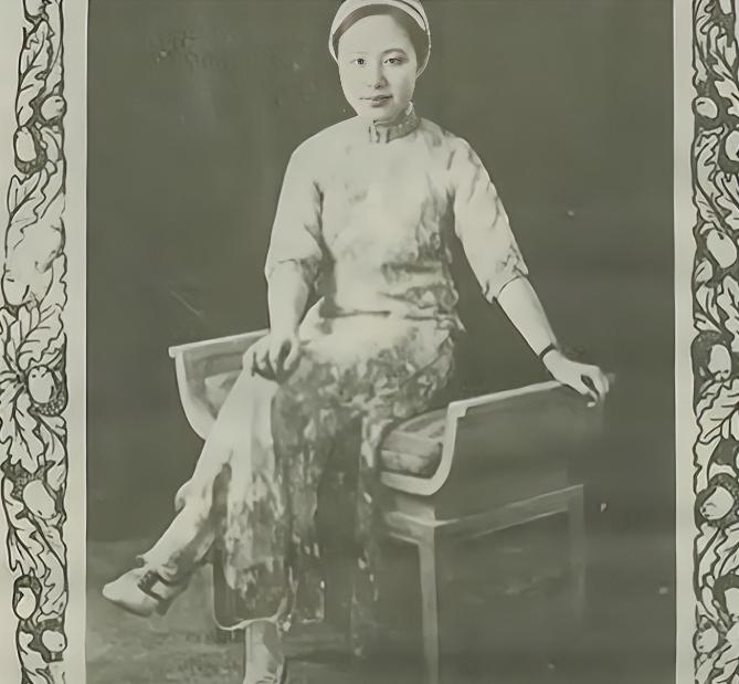 1926年，天津。一个19岁的大小姐回娘家
