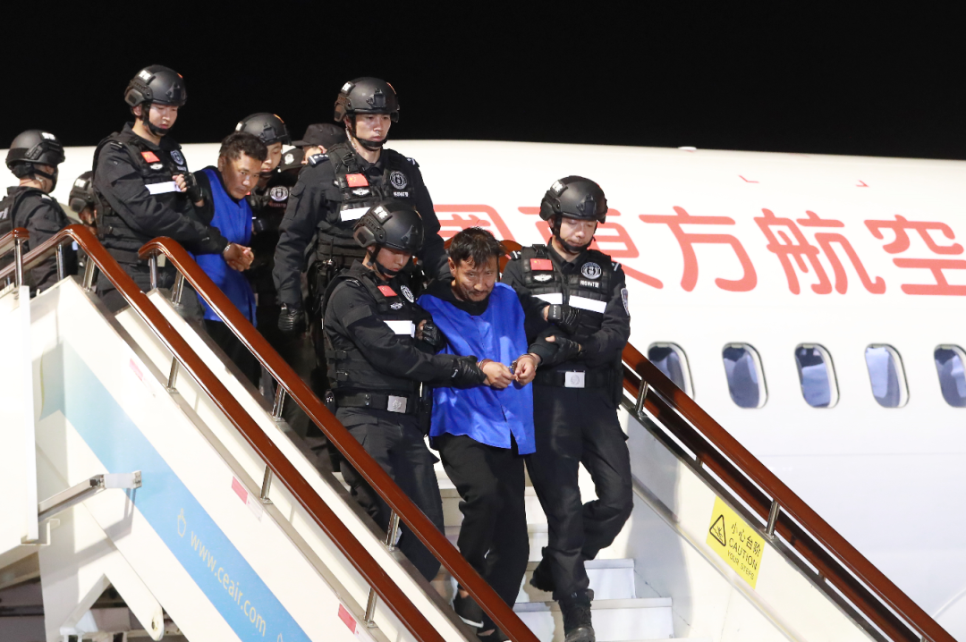 拔指甲、剁手指、枪杀……缅北魏家手上“沾满鲜血”