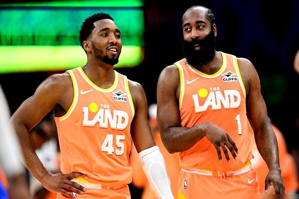 东部季后赛有多狠？强队宁可“演戏”控分，都不想碰76人。就因为两年前那轮系列