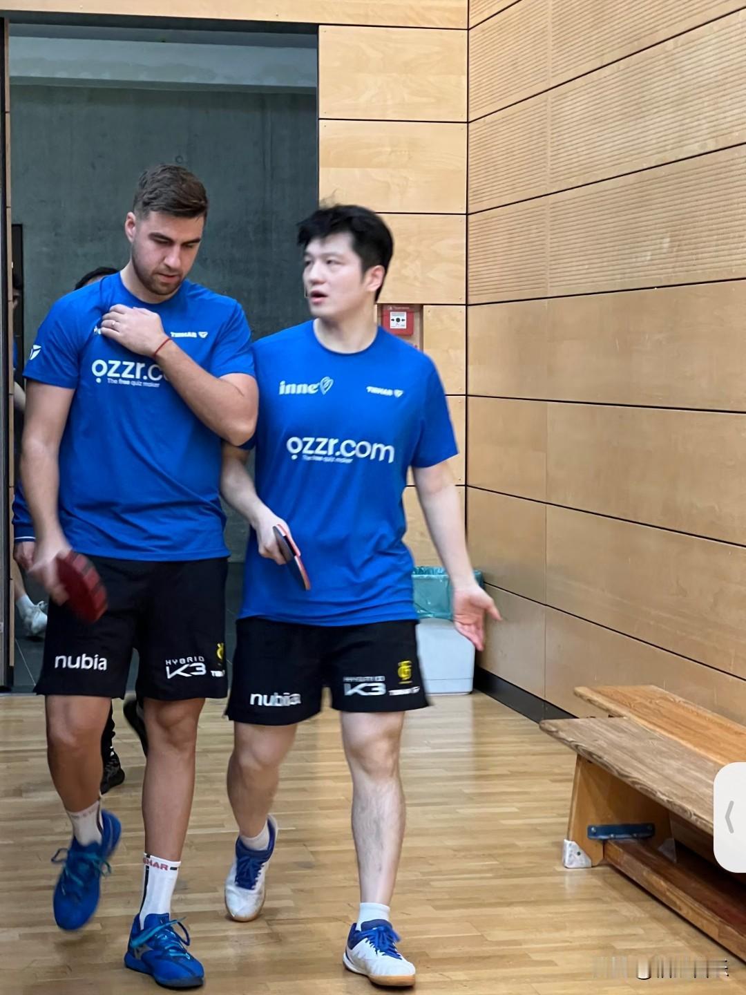 王励勤执意召回樊振东的原因，其实简单得很。看完这场比赛，他满脑子只剩一个想法