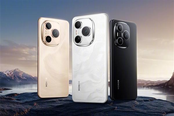 荣耀已备案一块额定容量9886mAh、典型值10000mAh的新电池,将由荣耀P