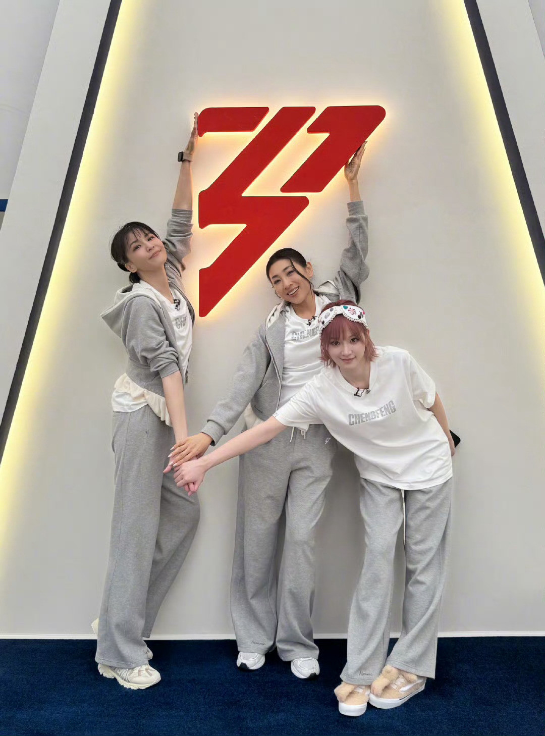 淡淡说曾佩仪性格天马行空淡淡说曾沛慈的性格有一点天马星空，有时候笨笨的哈哈哈哈哈