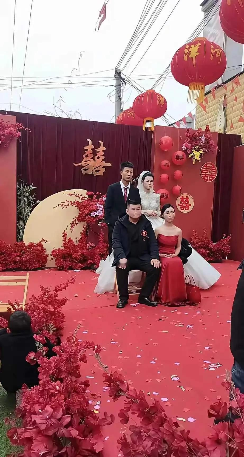 喜婆婆真能出风头呀！这婆媳关系从新婚第一天就较上劲了！