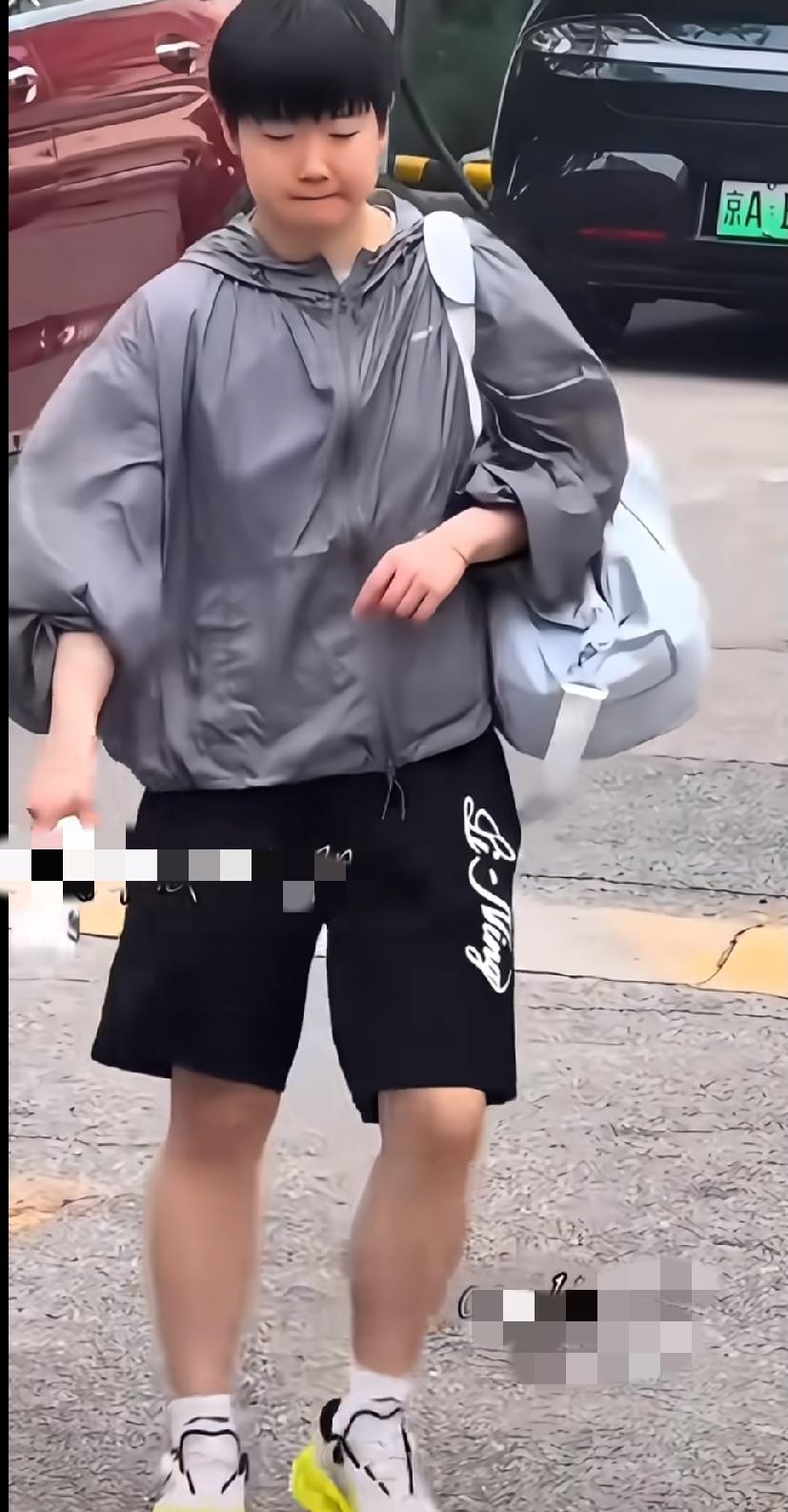 刚结束美满贯就归队训练，莎莎的自律藏着所有荣光刷到7月9日新鲜上训的孙颖莎
