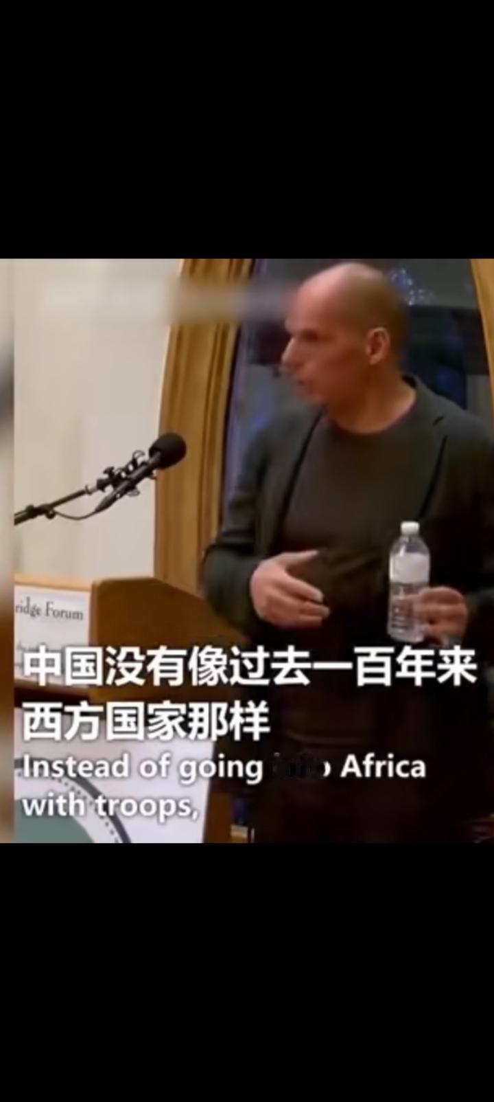 中国人没有带着军队进入非洲，他们总是说我们注意到了你的机场或者道路需要建设和修筑