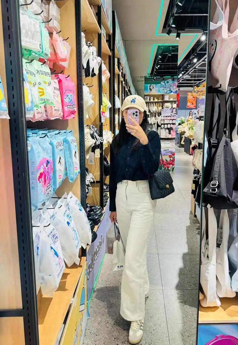 人性铁律：1．一个男人憋久了，会去尝试一个自己不爱的女人，就像你饿了也可以吃你