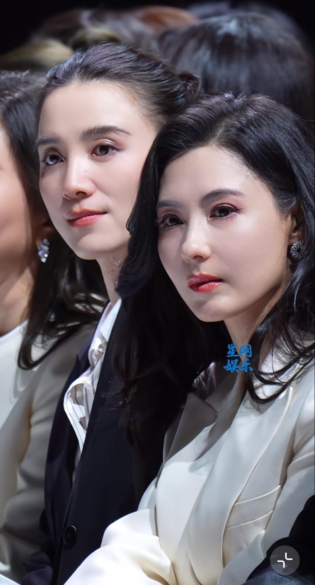 单看照片，宋佳美的很自然，张柏芝也很美，但是有一点不自然，有点肿。宋佳