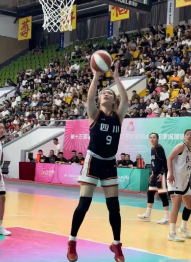 四川女篮以140：31的比分大胜山西女篮，这三项数据颇为有趣。其一，四川女