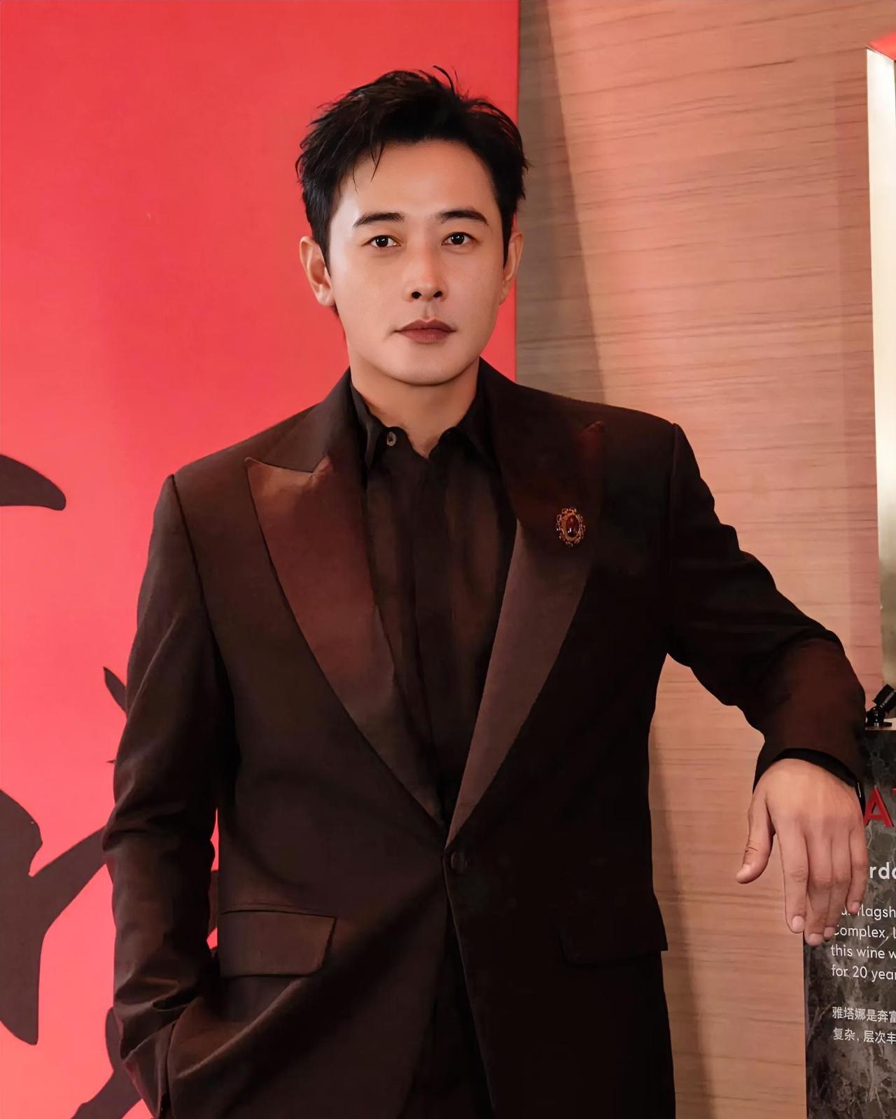 罗晋给所有男人提了个醒他说:无论年轻的男人，帅的男人，事业有成的男人，都要陪