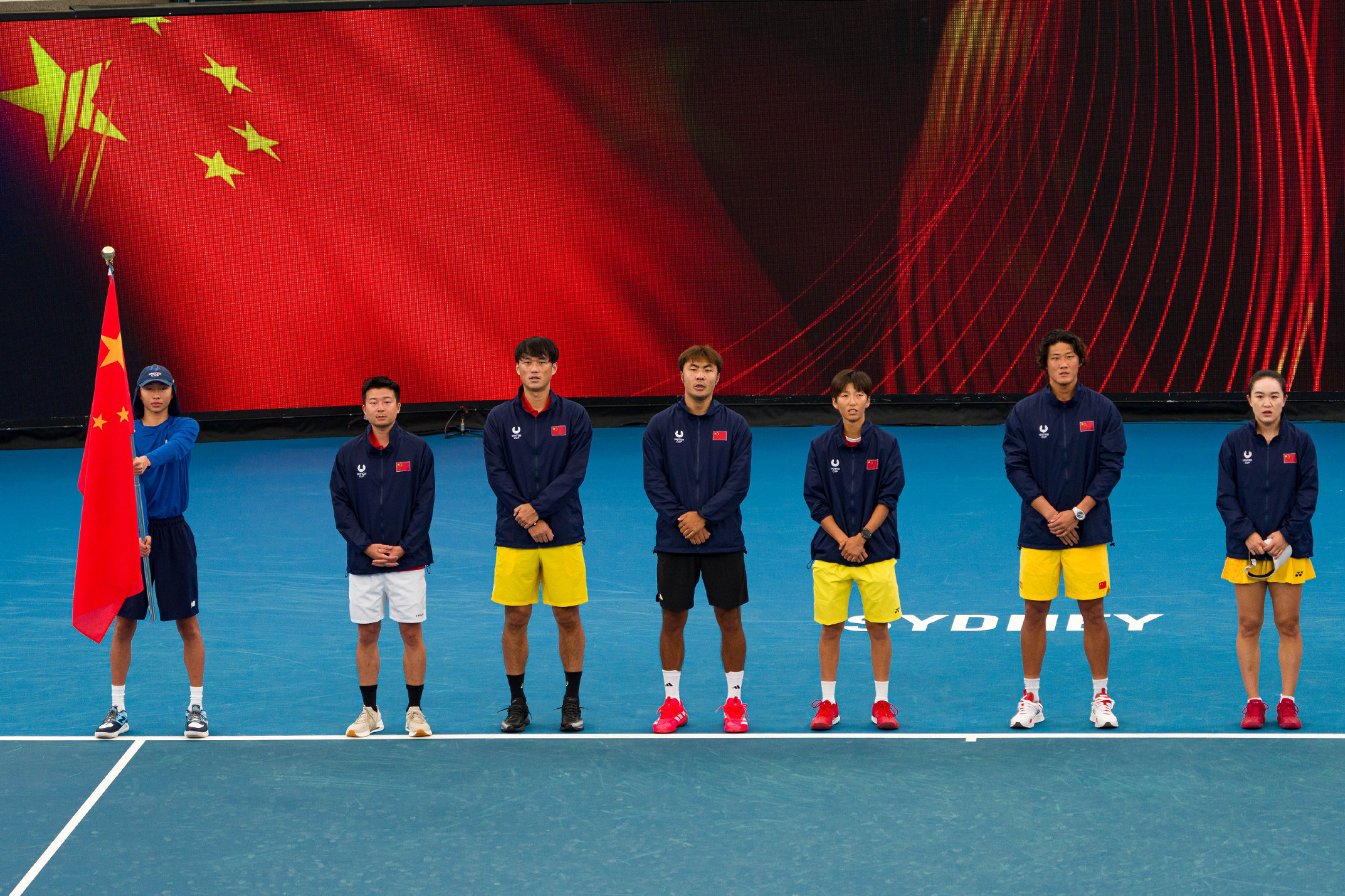 张之臻0比2阿利亚西姆网球联合杯中国队vs加拿大队男单焦点战，张之臻以4-6/