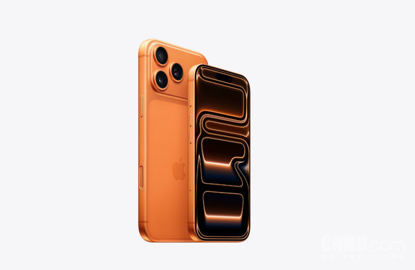 【#iPhone热销带动三星OLED增长#】#三星上半年出货1.2亿片OLED面板#受iPhone销