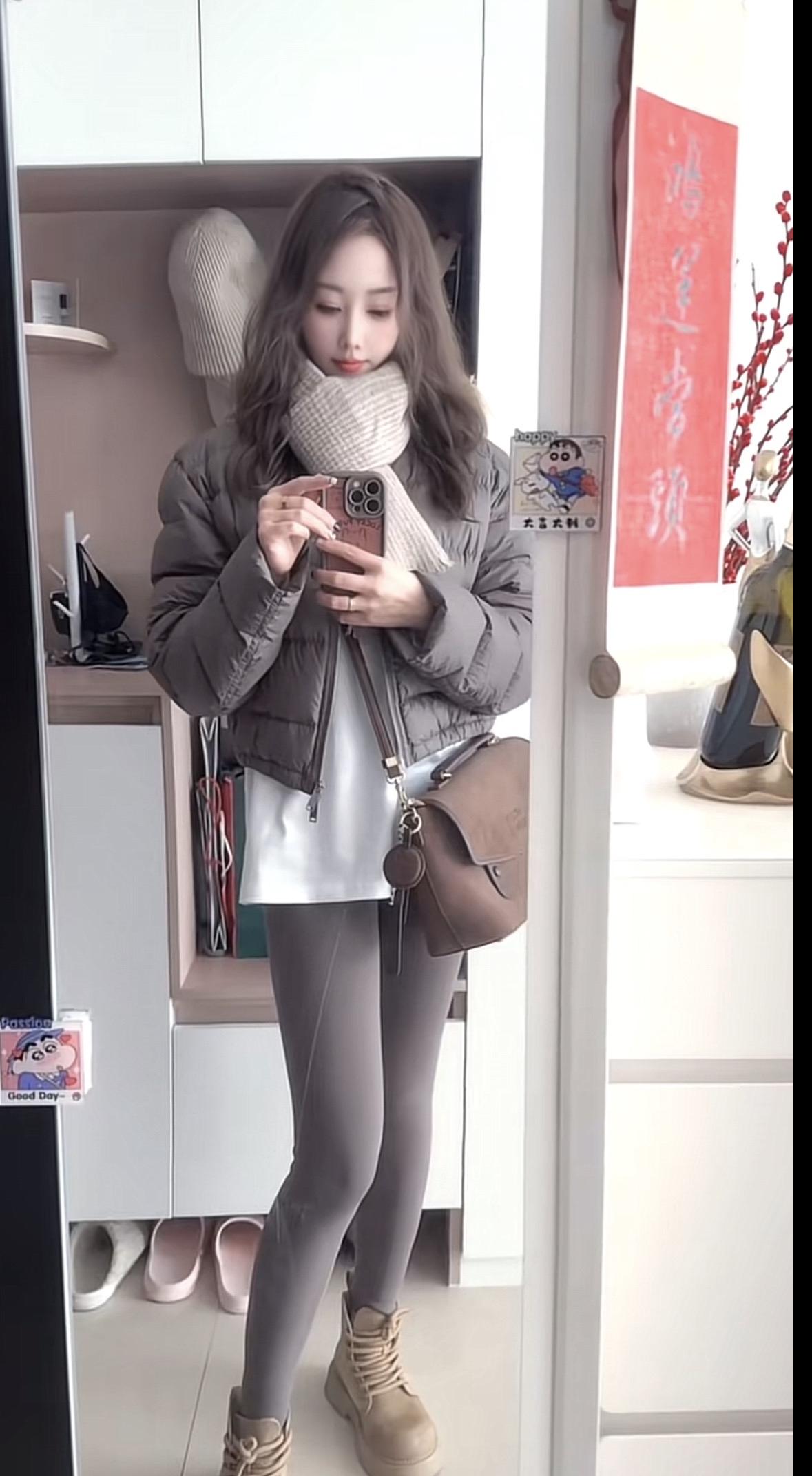 冬日穿搭指南：保暖又时尚的羽绒服搭配