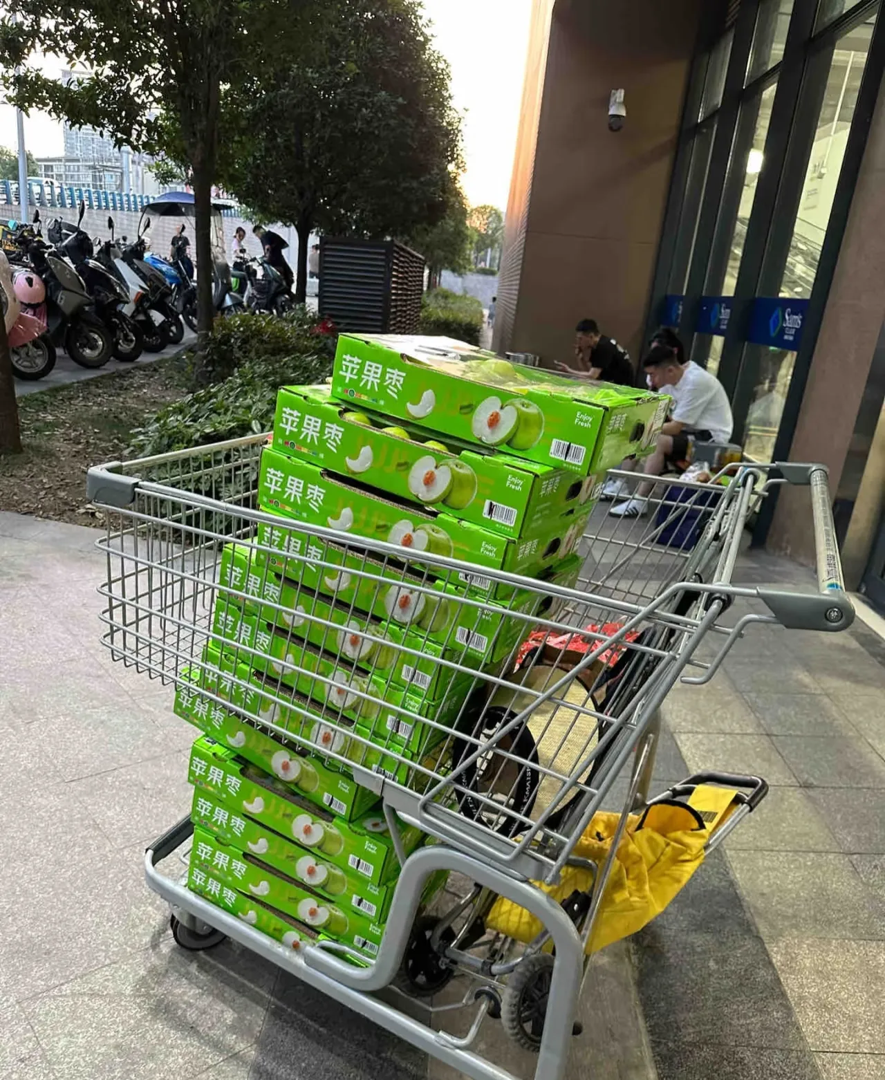 可恶的代购，还是来晚了一步，又被清空了[捂脸哭]前几天苹果枣打折，代购都抢光了