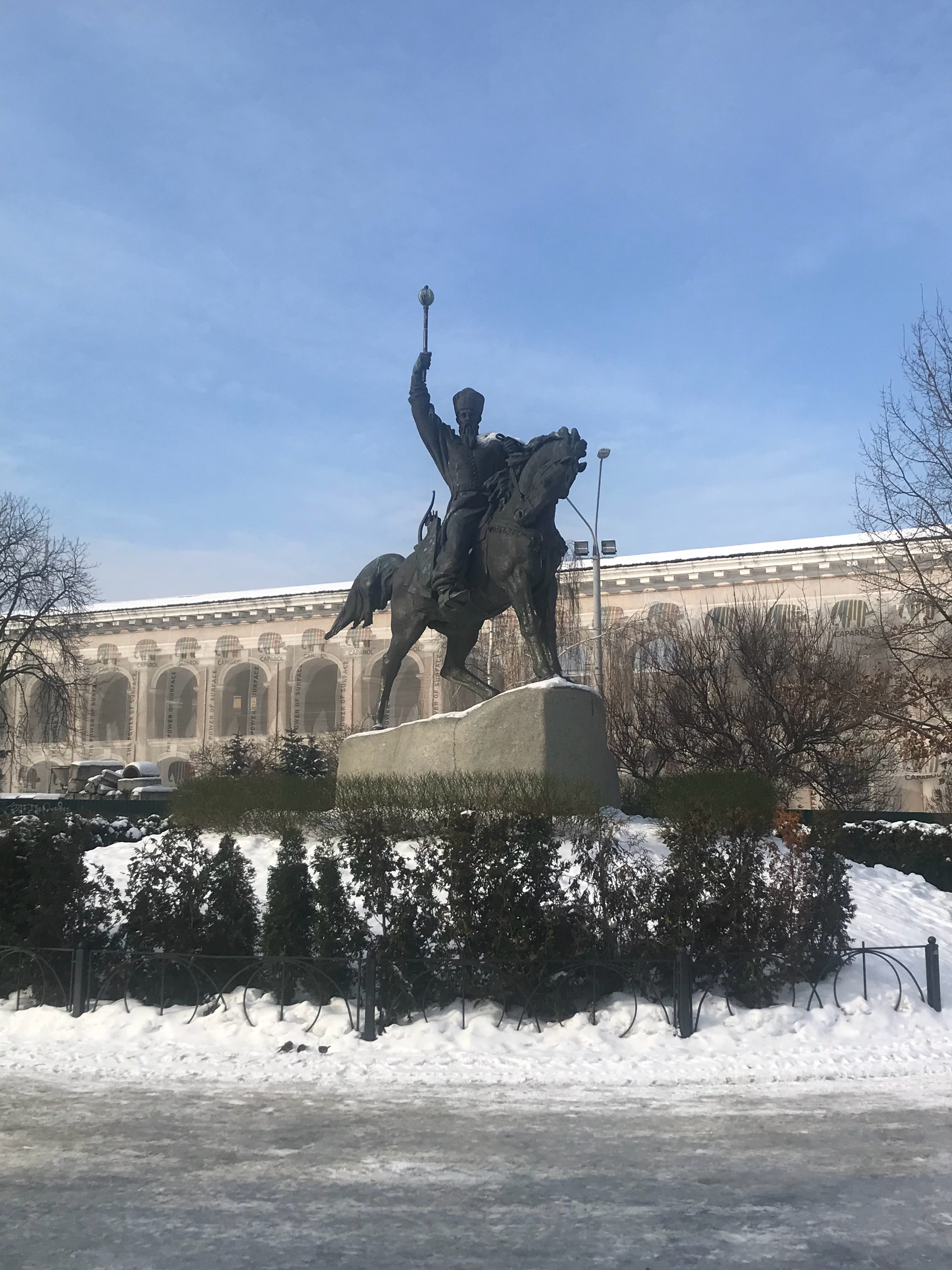 与基辅人民一起度过这个艰难的冬天，与有荣焉！乌克兰·基辅