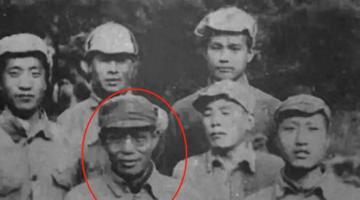 1946年，刘亚生被俘，胡宗南听说他是359旅的政治部副主任。大喜，接着就叫