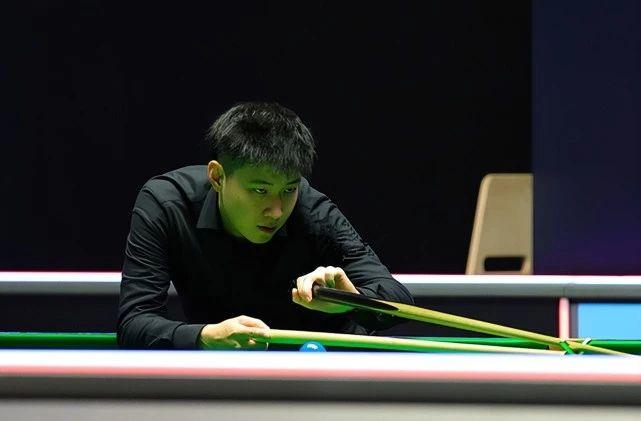 赵心童、肖国栋今日冲击16强!斯诺克德国大师赛，今天冲击冠军的竞争才开始拉开战
