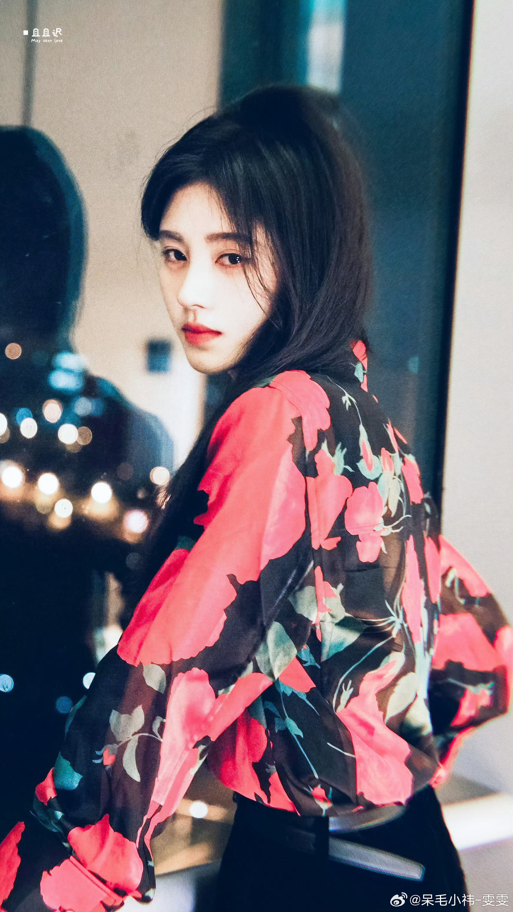 鞠婧祎红色的老公[爱心][爱心]​​​