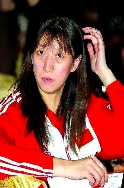 赖亚文遇到了“幸福的烦恼”全运会女排说优秀人才井喷，可这“井喷”里全是老熟人