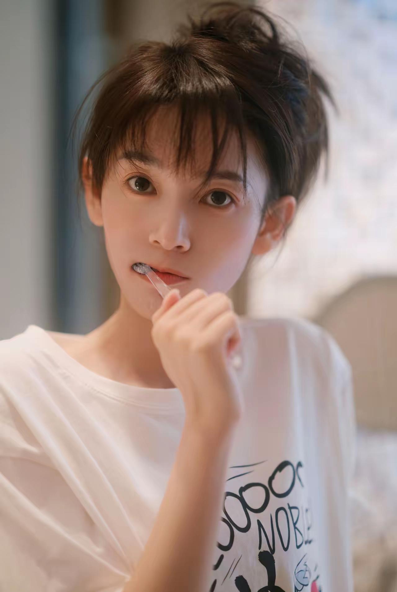 再见岳绮罗（陈瑶[玫瑰]），这套图好就好在——“男友视角”