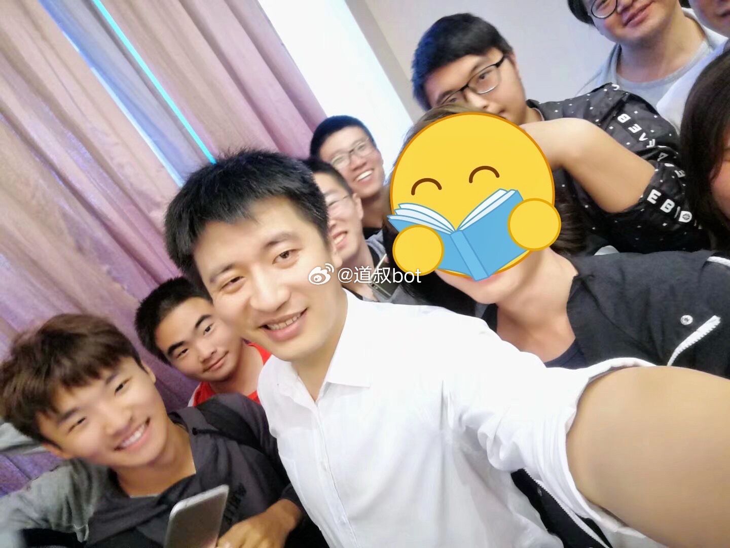 张雪峰的离世不亚于当年的科比，从此再无人为寒门学子发声，一路走好！张雪峰去世