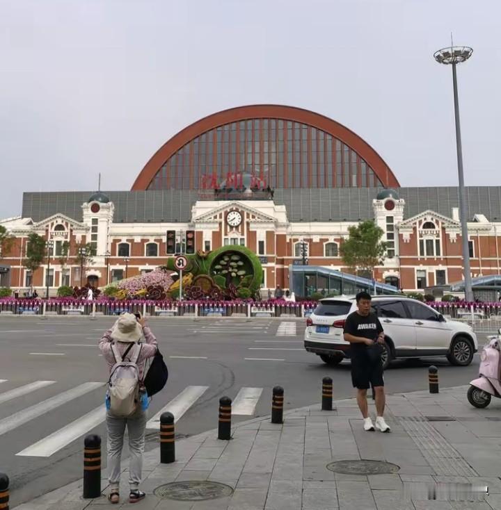 亚洲最美火车站沈阳站，百年老建筑沈阳人没当回事外地人疯狂打卡沈阳值得打卡