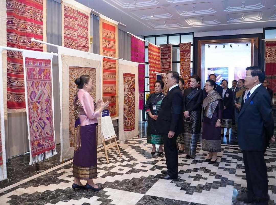 泰国王室🇹🇭🇱🇦3月17日，哇集拉隆功国王和苏提达王后出席由老挝主席通