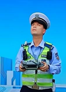 辅警真的“不容易”！1，最核心的痛点：身份与权责的尴尬；‌法律明确辅警不