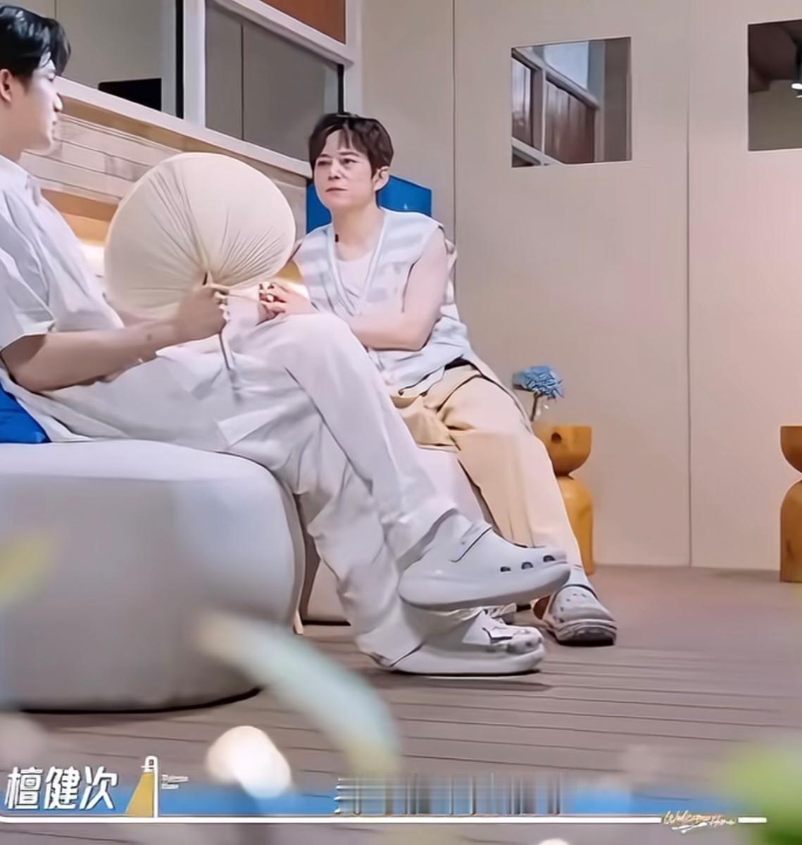 檀健次:“我特别想把这个病治好，已经透支了，我可能不太能够在一个新的集体里面，我