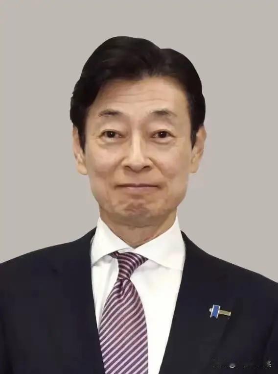 尴尬了，日本高官来中国无人接见。5月2日这天，日本政坛的核心人物西村康稔悄悄