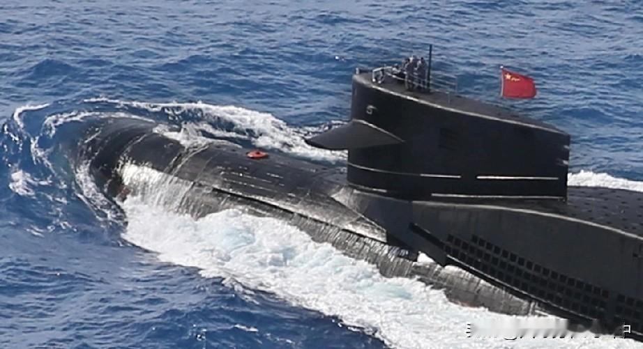 094改款高调亮相，12个发射筒清晰可见...过于落后可以展示094基础型的