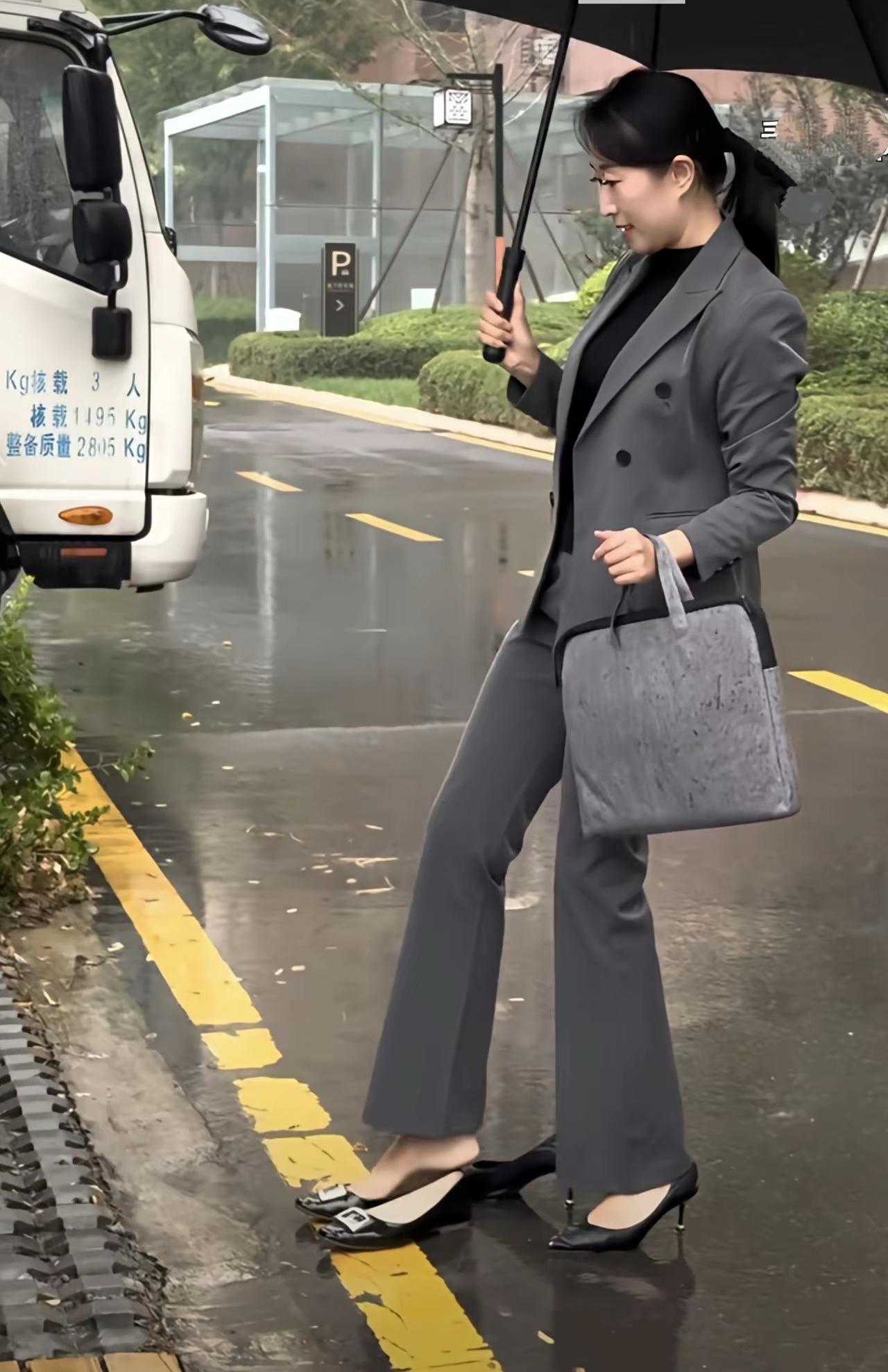 职场穿搭显老吗