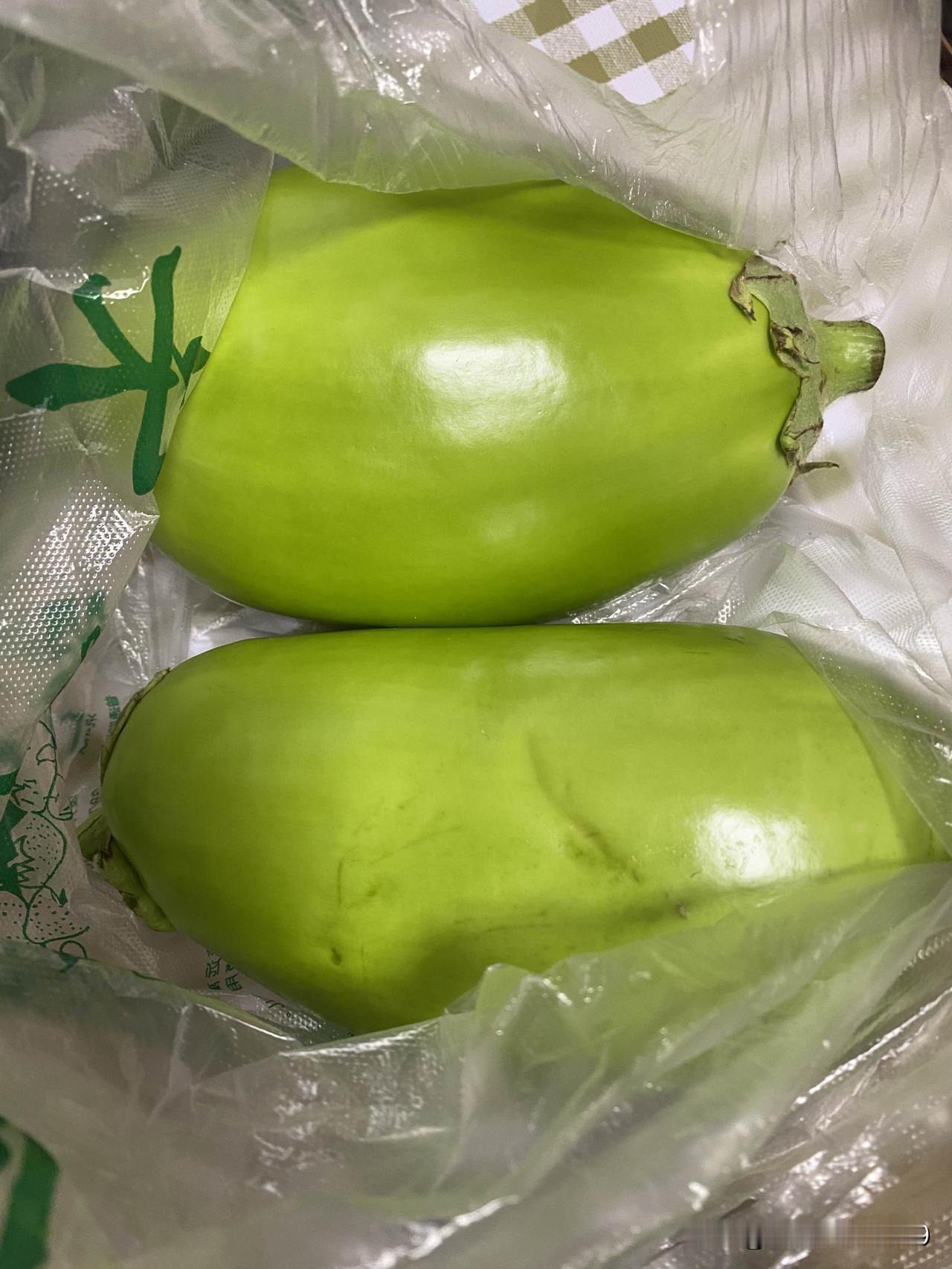 看看沈阳市场的蔬菜价格：生菜：4元土豆：2元油菜：3元地瓜：3.5元小