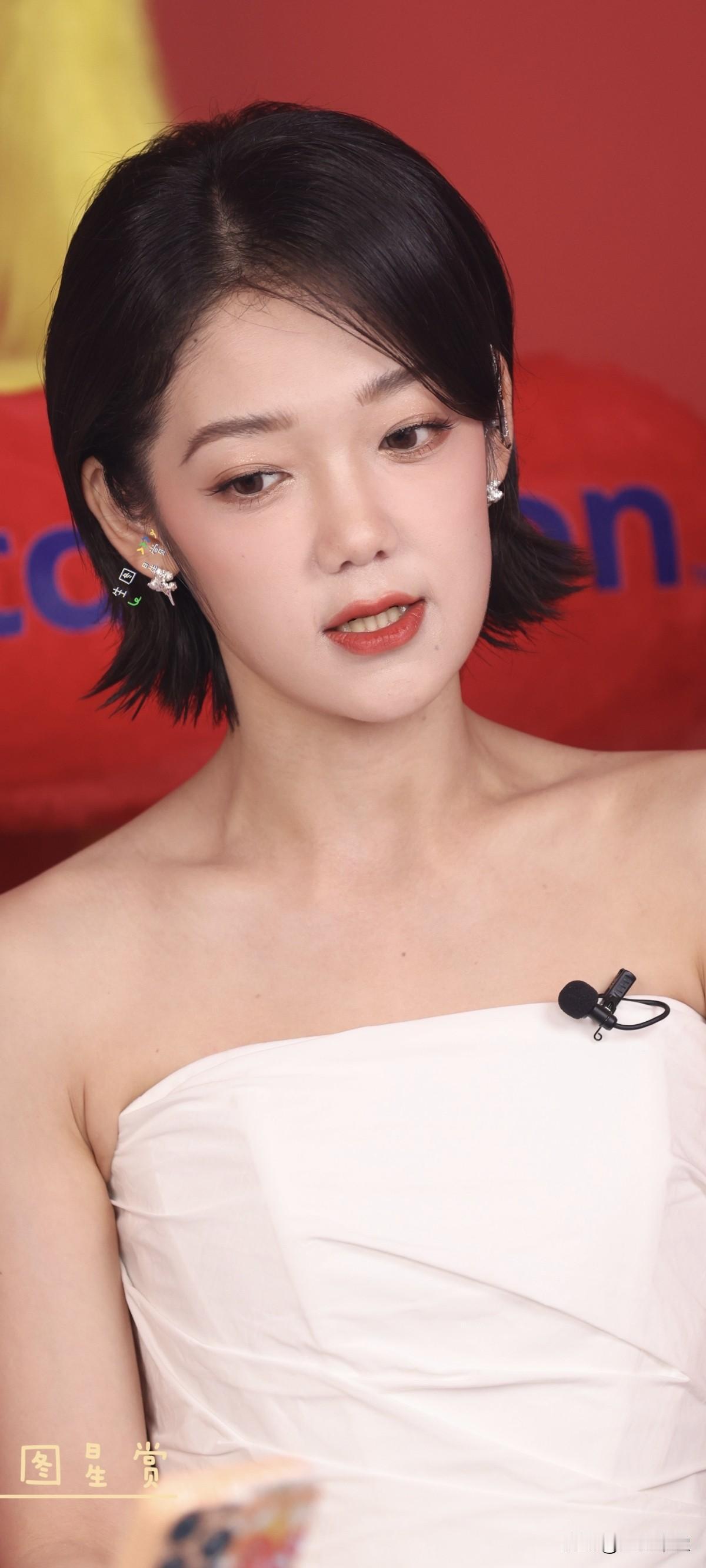 希林娜依高×京东快闪活动怎么拍怎么美！